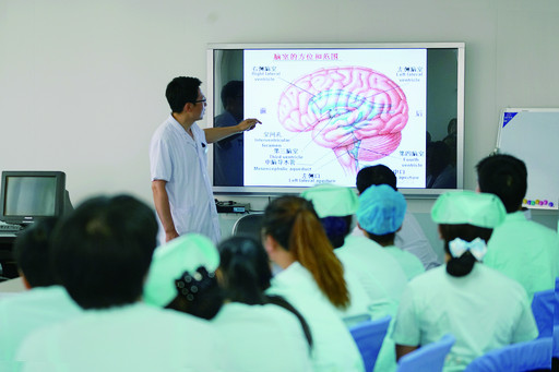 等待绽放的生命,守护生命的绽放