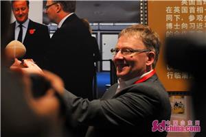 凯文·摩尔：古今相融中英携手助力足球文化发展