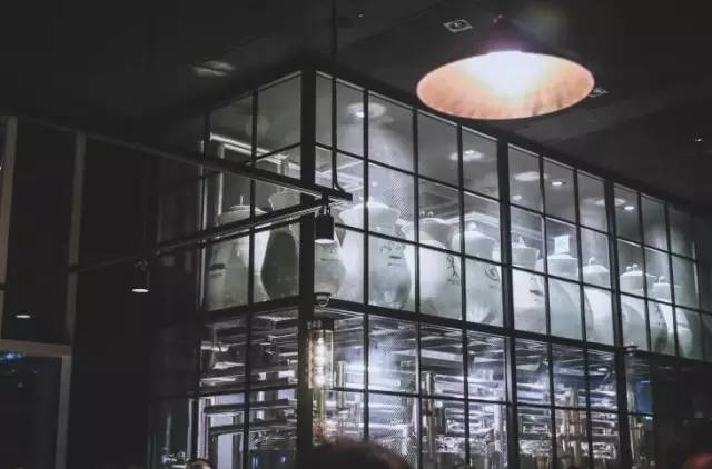 去首尔吃什么划算,去韩国首尔酒吧玩要注意什么