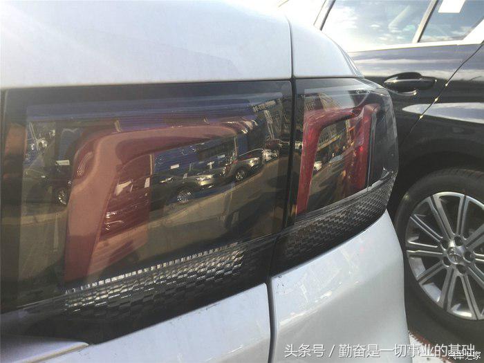 东风标致3081.6自动豪华版,标致3082018款自豪版生产过程