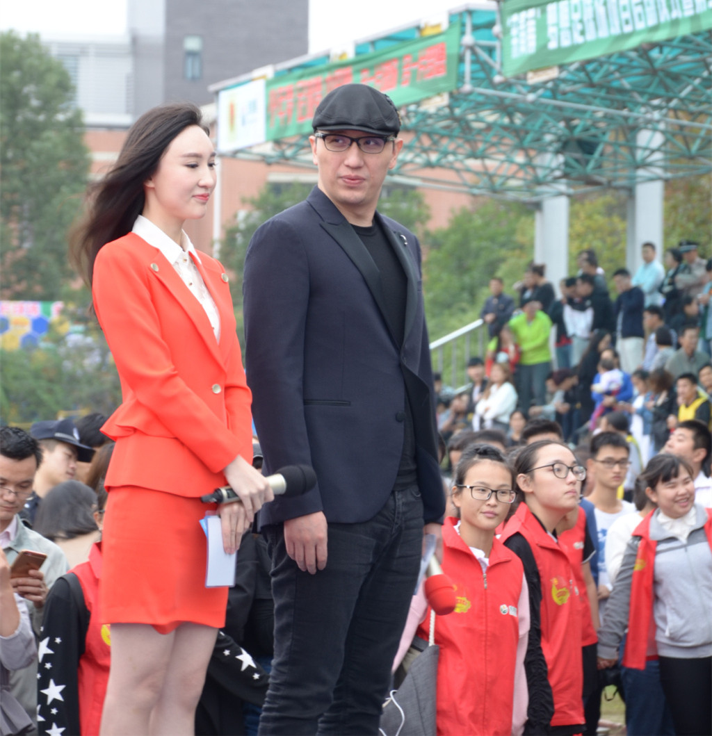 横店首届篮球赛,横店体育运动馆篮球赛