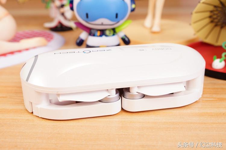 无人机可以放手上飞吗,无人机开箱视频100多块钱的无人机