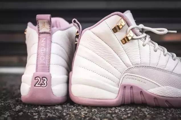 一支YSL就打发了女票,那一双NIKEMag呢?