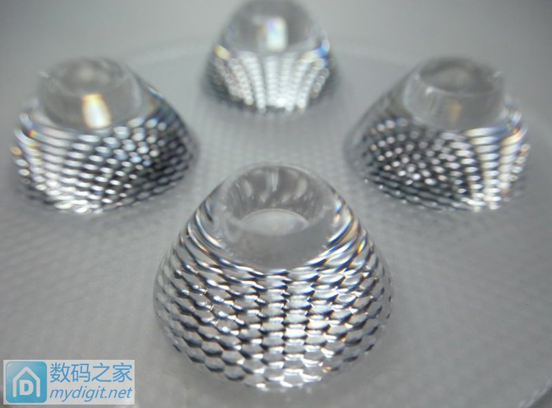 拆1.8包邮还送球泡的美的4W射灯，一如既往的设计和做工！