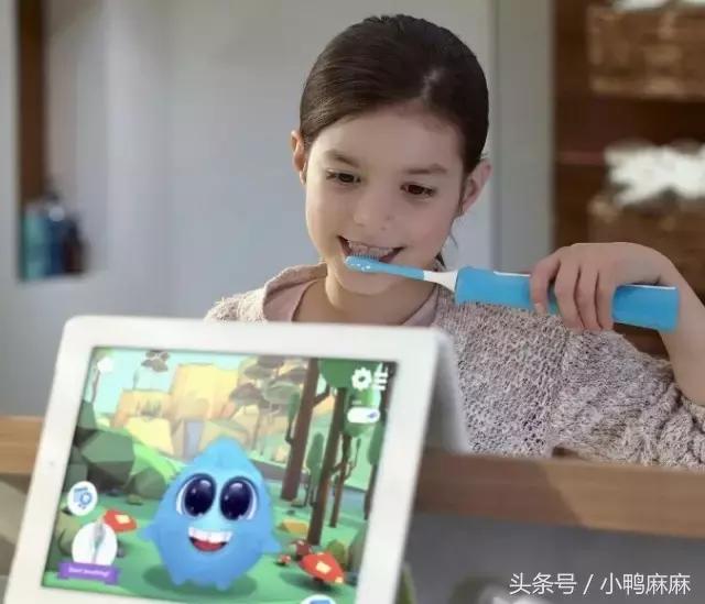 这款u型牙刷让孩子爱上刷牙,儿童电动牙刷360度全自动刷牙神器