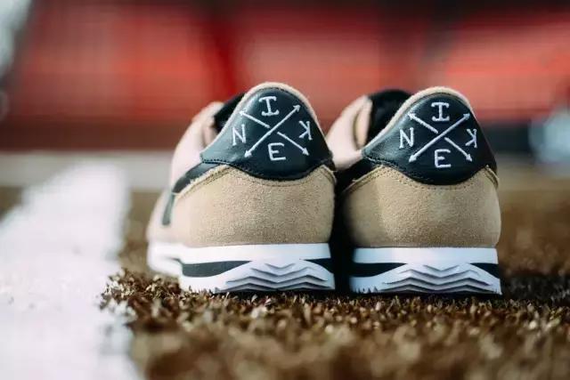 洛杉矶联名阿甘鞋,阿甘鞋联名红