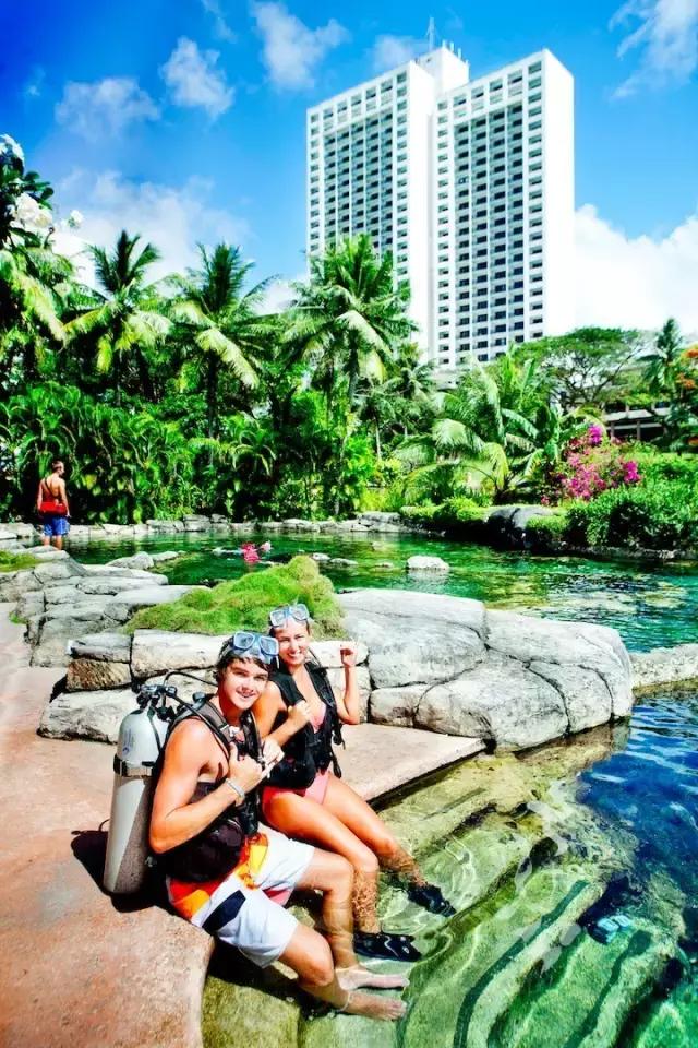 这里买一线大牌比香港便宜3成！风景还很美！