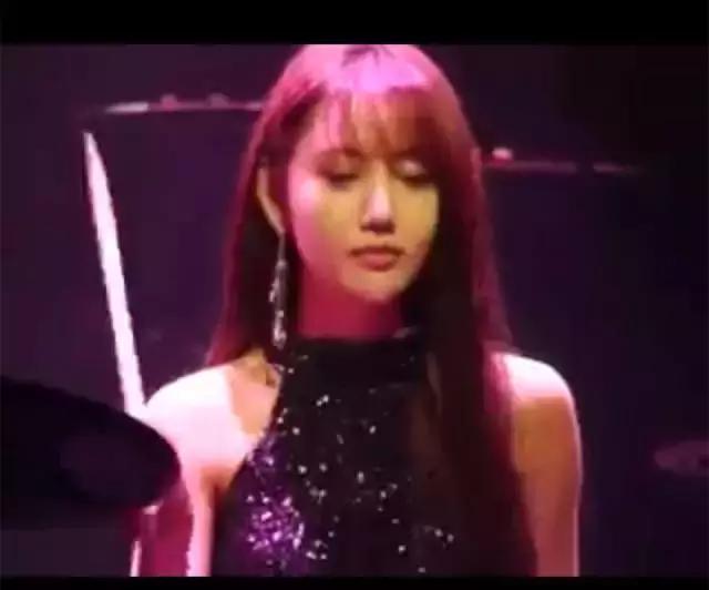 中国最漂亮女鼓手雅妍,最美鼓手雅妍打鼓