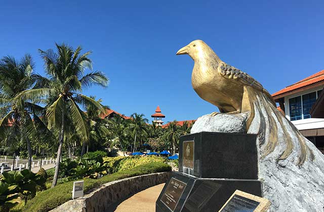 帅哥带你去日本旅游,仙本那个性旅拍婚纱照推荐