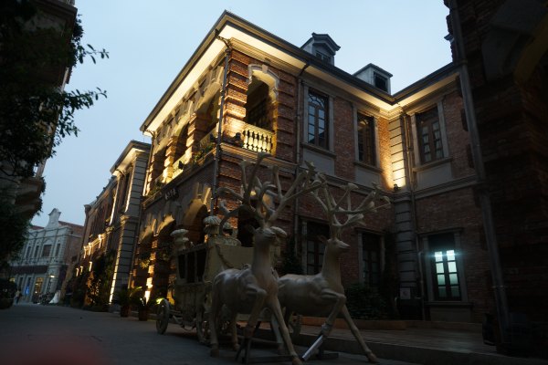 武汉依然繁华,武汉三个烟火气和浪漫的城市