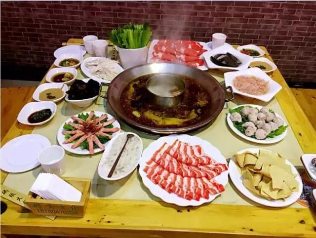 深秋不知何处去巴蜀映巷任你行