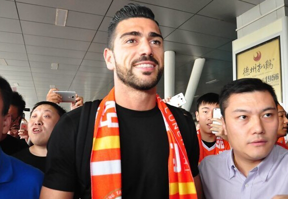 国内足球运动员转会费排行前20名,中超联赛佩莱