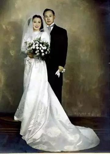 盘点科学家与夫人的伉俪情深：蒋英温婉低调，谭晶爽朗大气