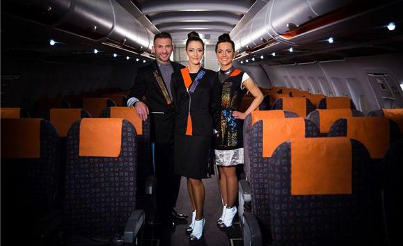 智能导航运动鞋，把世界踏在脚下，航空公司的鞋就是不一样