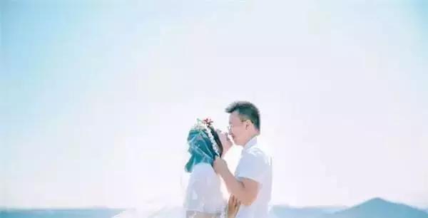 再见吧影楼风!豆瓣女神扛着相机在济州岛自拍清新婚纱照丨梦婚礼