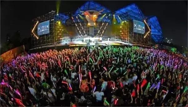 要纯粹还是要挣钱，电音的黄金时代缺个“崔健”