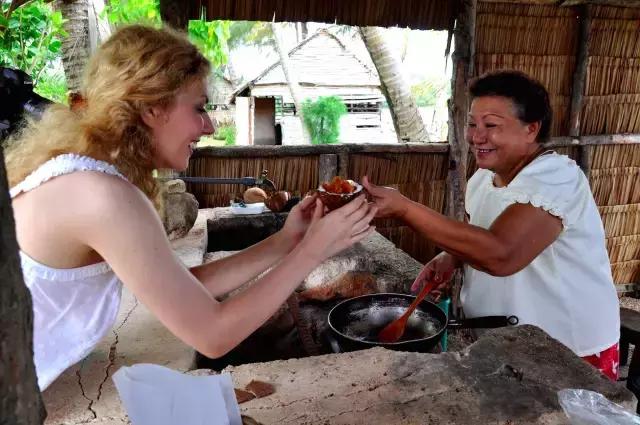 这里买一线大牌比香港便宜3成！风景还很美！