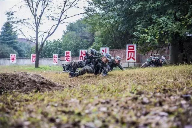 军校“老司机”，带你一同预热南政生活