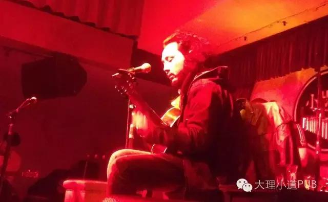 搜店|小道PUB大理谋生,小道谋爱,与好音乐不期而遇