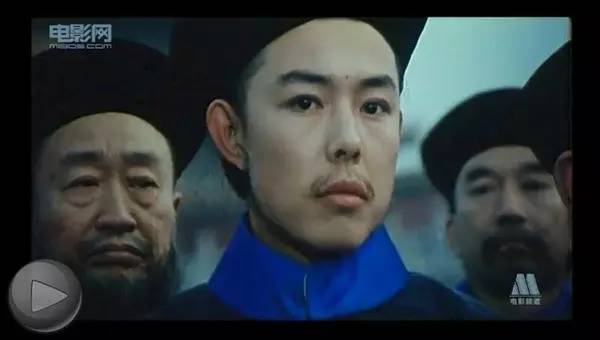 刘晓庆与友人庆生，61岁颜值不老，曾和姜文组CP