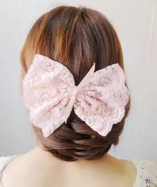 清新淑女半扎编发中分,时尚编发扎法简单又好看