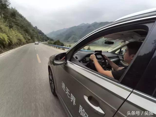 新款q72.0t动力够不够,新款q7四缸车