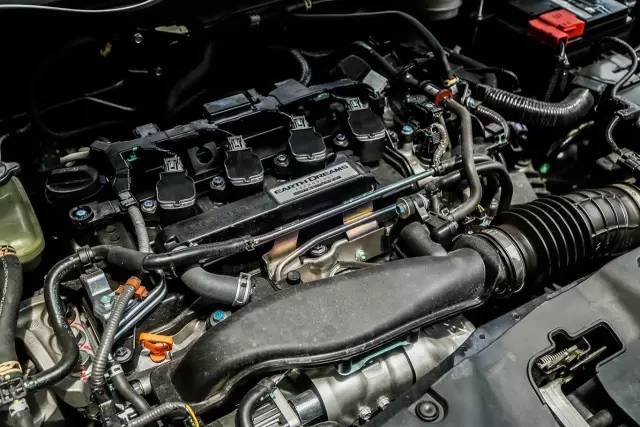 思域10代半试驾评测,新思域对比试驾