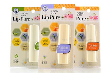 嘴唇起皮如何护唇,嘴唇干裂起皮没有唇膏解决方法