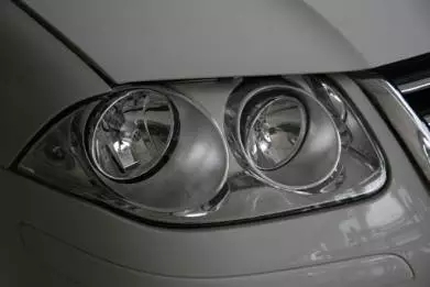 什么你不知道,车灯型号在哪里看