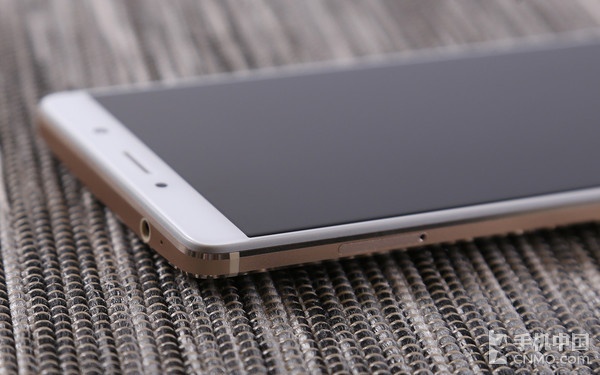 中兴天机七max,中兴天机7max很卡