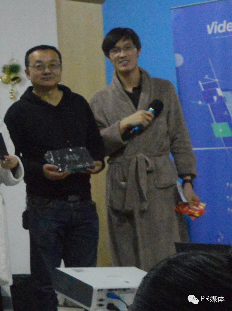 和公关总监“一起睡”的感觉，原来是这样的！