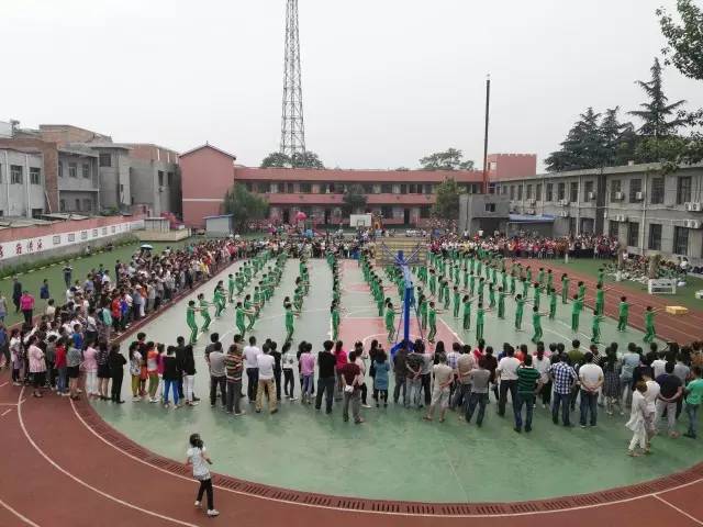 国际港务区最新学校,港务区目前最好的小学