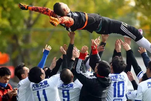 我眼里的足球世界,我眼中的足球世界杯