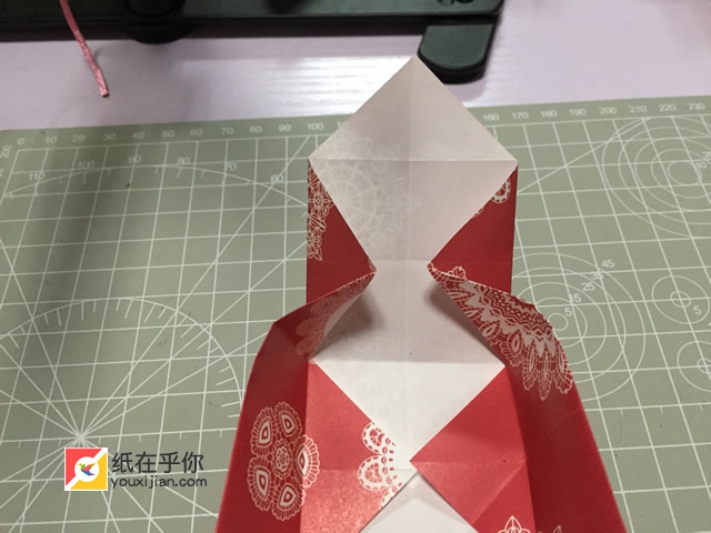 纸在乎你手工折纸：心形盒子折纸视频图解