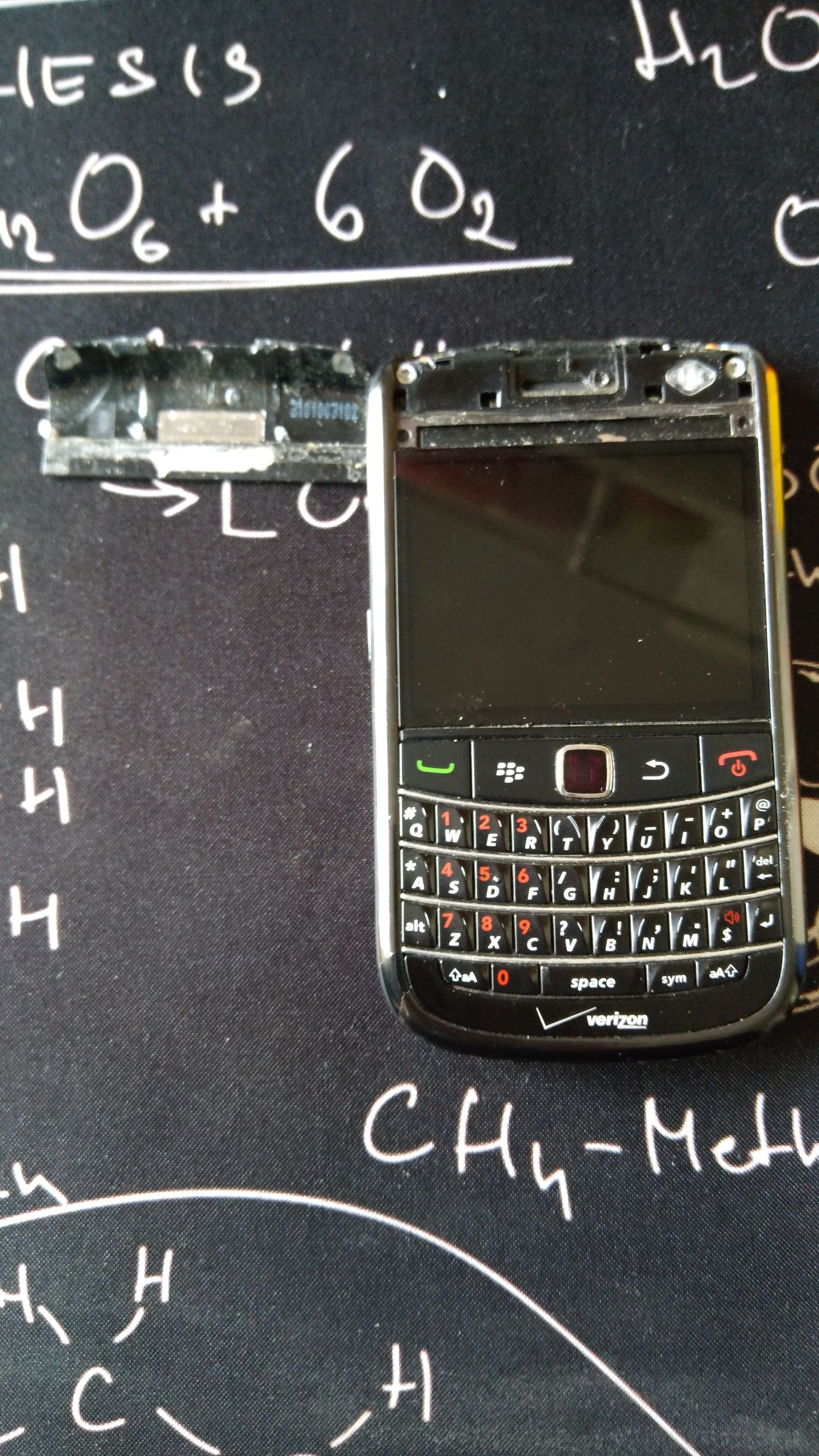 blackberry黑莓拆机,黑莓9788拆机教程