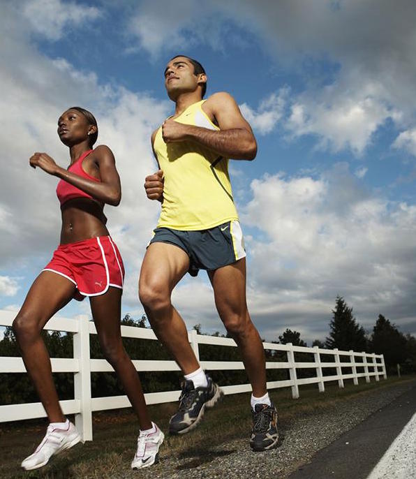跑步后隔天全身酸痛还能继续练吗,跑步后腿会痛几天