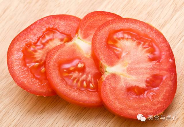 一不小心汤整咸了咋办？兑水可是最烂的方法，这些妙招来帮你