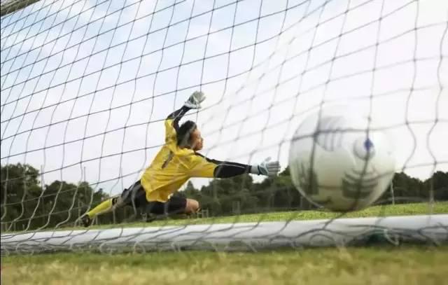 如何证明你是诺伊尔那样的门将