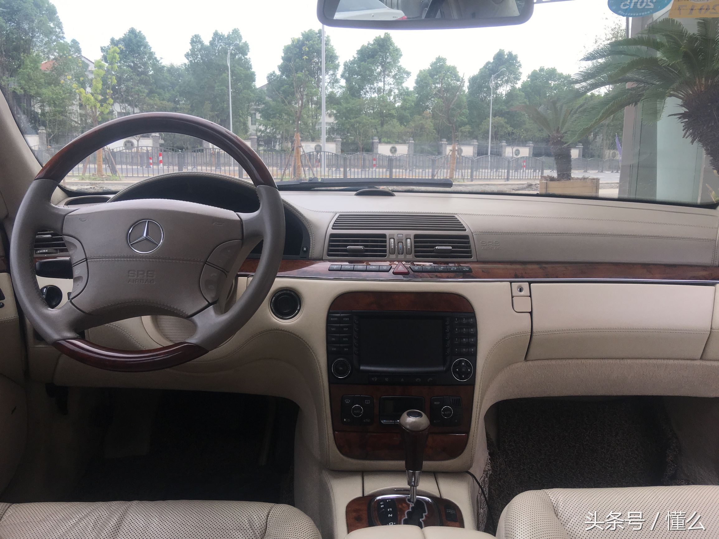 最后一代奔驰s600,奔驰s600十几年的豪车值得买吗