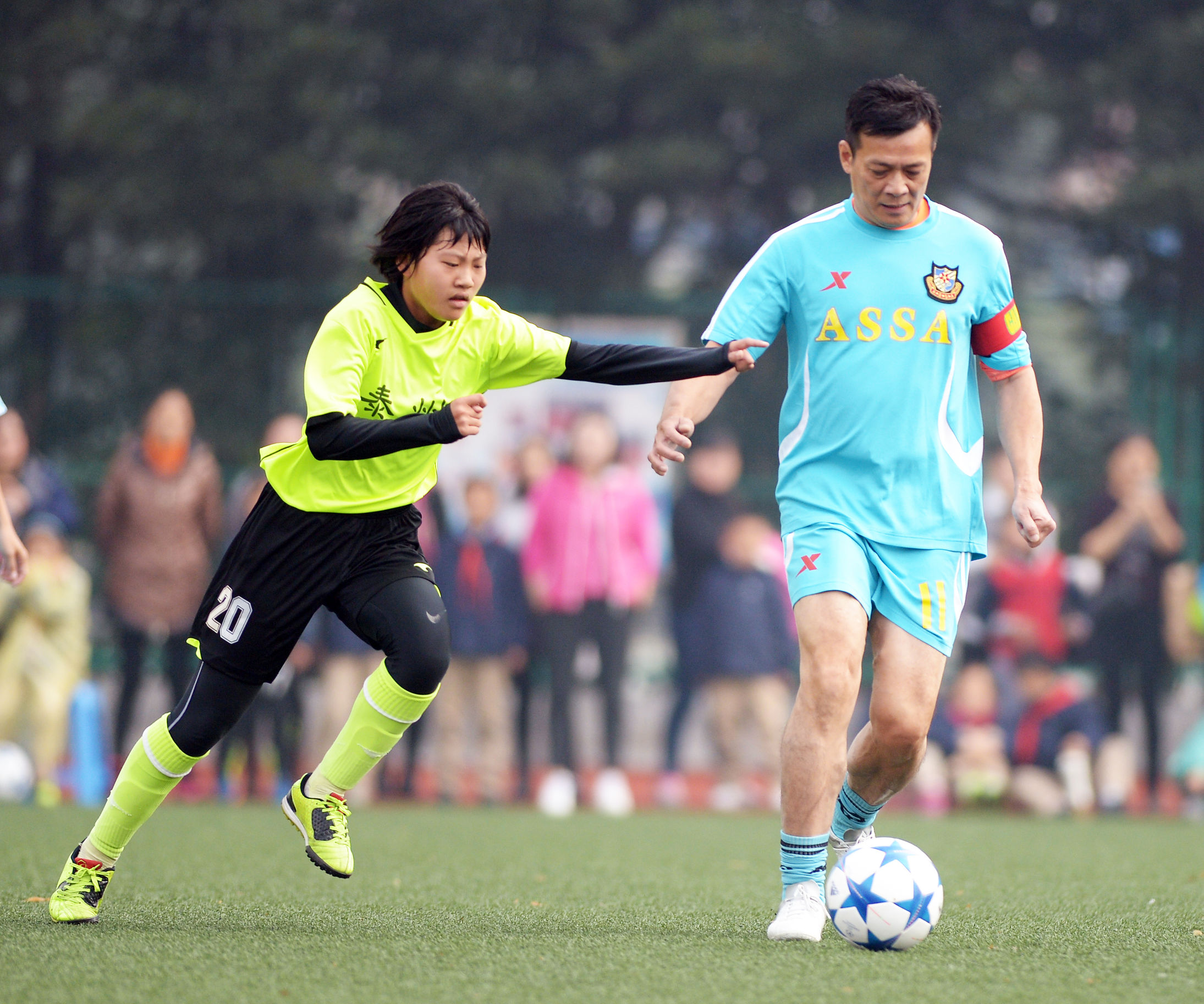 谭咏麟足球联赛,谭咏麟谈足球运动