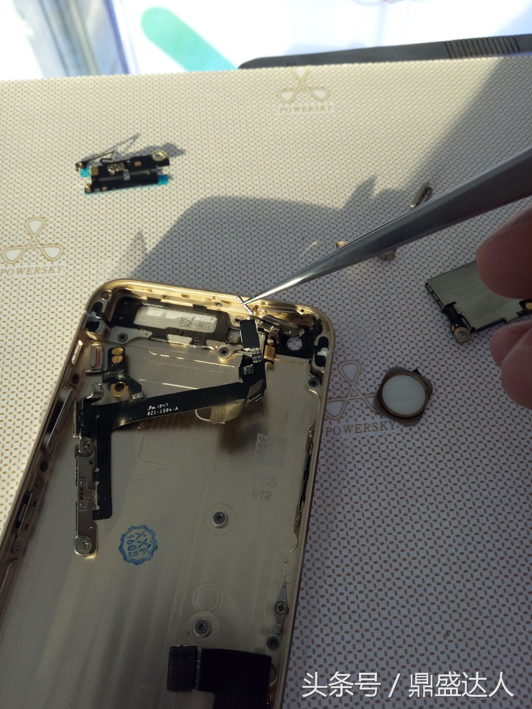 苹果5s拆机换壳视频教程,苹果5s拆机更换主板