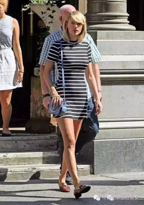 mk正品官方旗舰店直播相机包,今年新款mk蓝色包