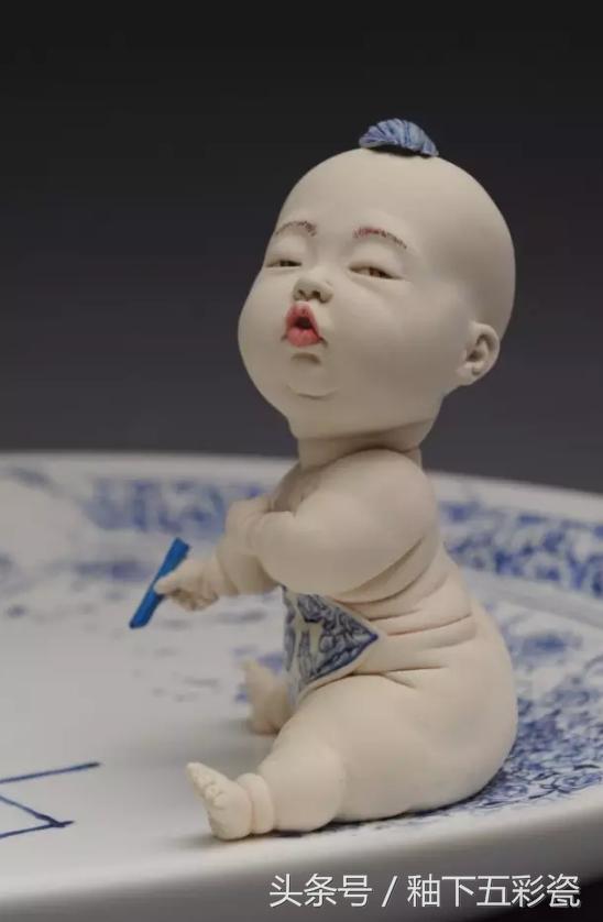 从警察转变成一个军人,成为表情包的创作者需要什么