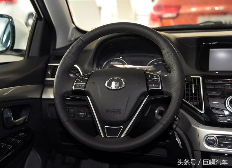 巨鳄重型坦克,巨鳄车