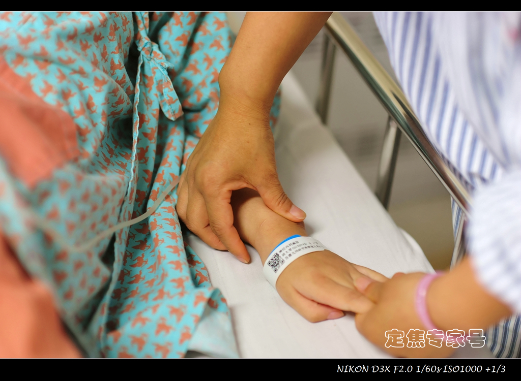 眼睛上翻口吐白沫,眼睛抽搐嘴巴歪斜手抽搐