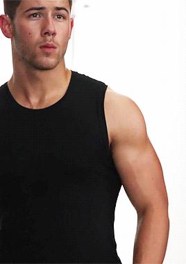 nickjonas肌肉,帅出新高度外国