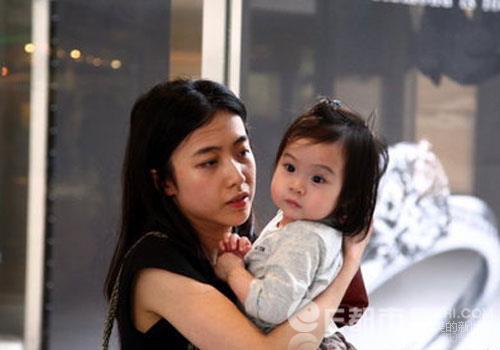 刘銮雄说甘比李嘉欣,甘比回应刘銮雄帮李嘉欣联系医生