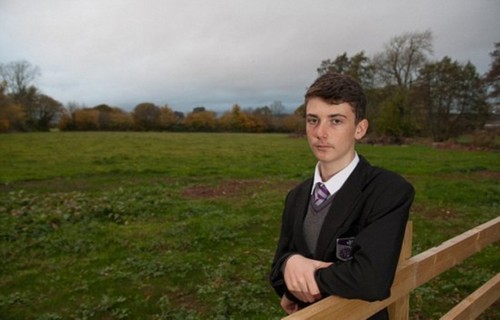 别人家孩子:14岁英国小哥年赚1700万,想嫁!