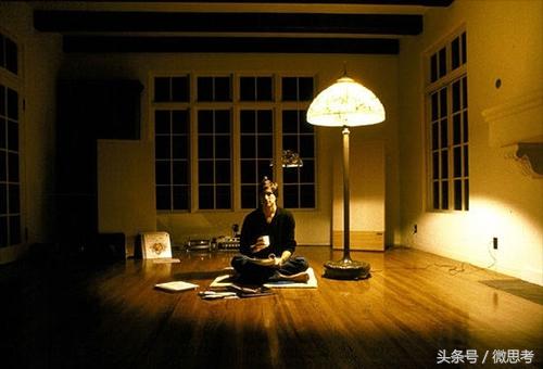 虚拟世界的利与弊英语作文,虚拟世界的感悟