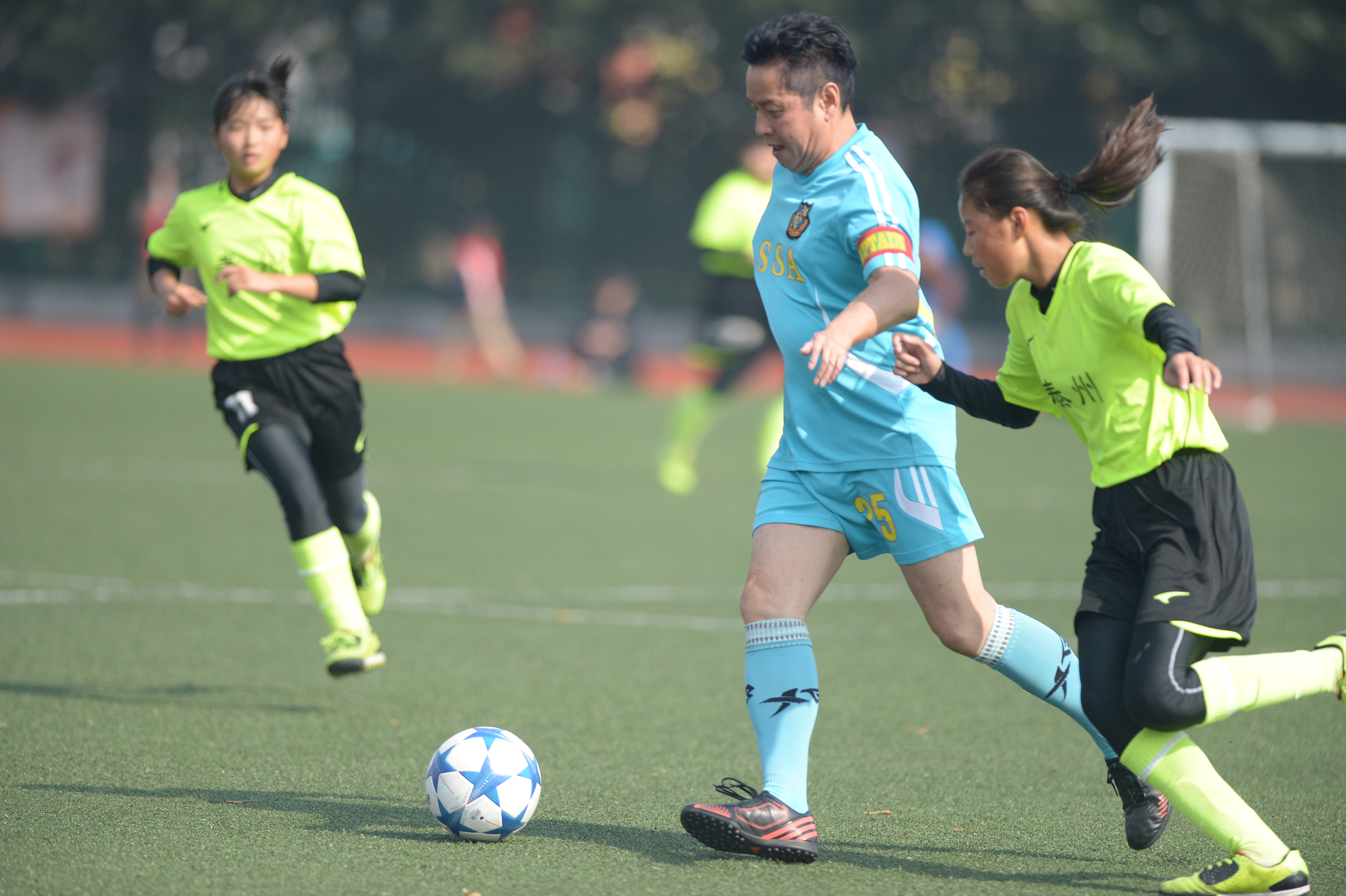 谭咏麟足球联赛,谭咏麟谈足球运动